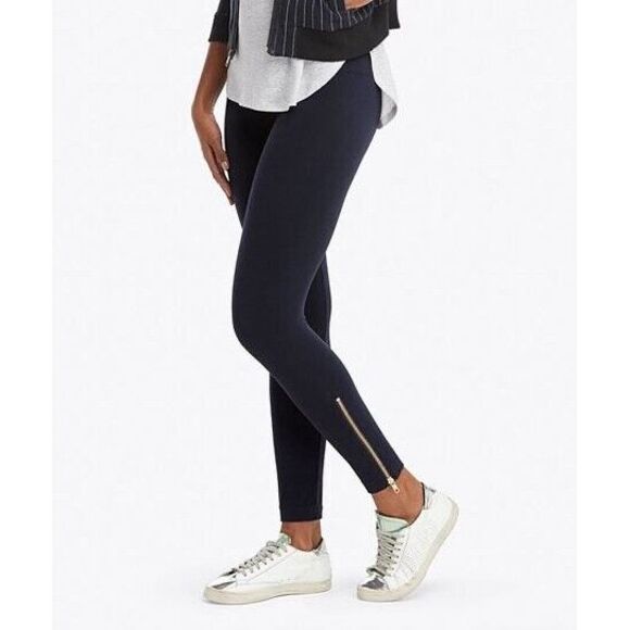 NWT‎ Spanx [ Small ] Look At Me Now Seamless Side Zip Leggings Black #U965